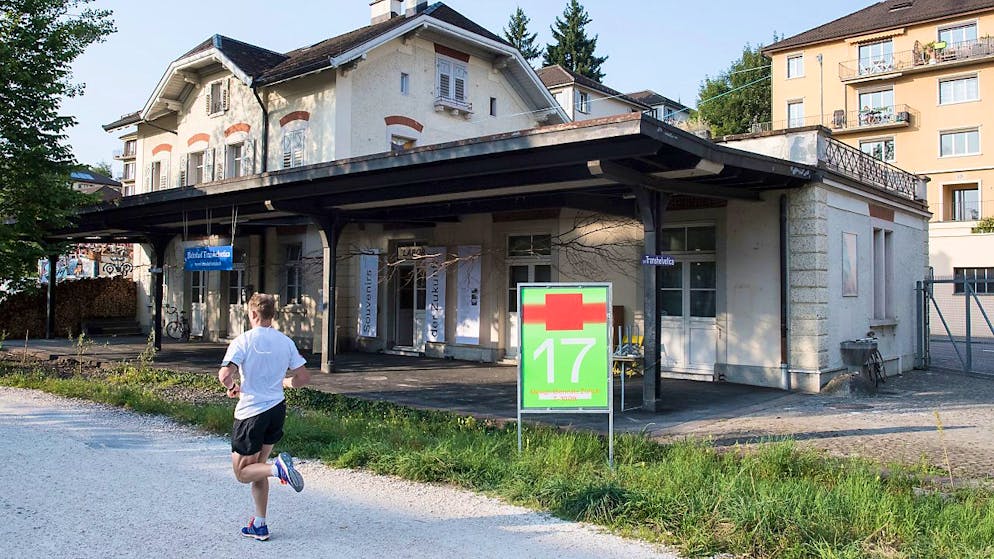 Die Stadt Zürich hat 30 Anlagen und Bauten der SBB von kommunaler Bedeutung in das Inventar der Denkmalpflege aufgenommen. Hier der Bahnhof Letten. (Symbolbild)