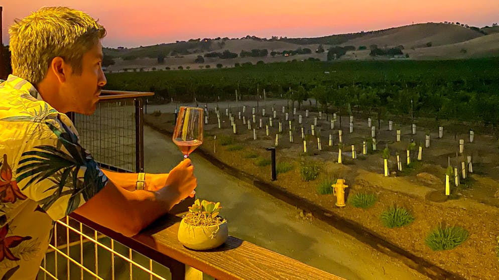 Schweizer in LA: Max Loong. Inspiration für sein künftiges Resort: Max Loong zu Besuch auf einem kalifornischen Weingut.