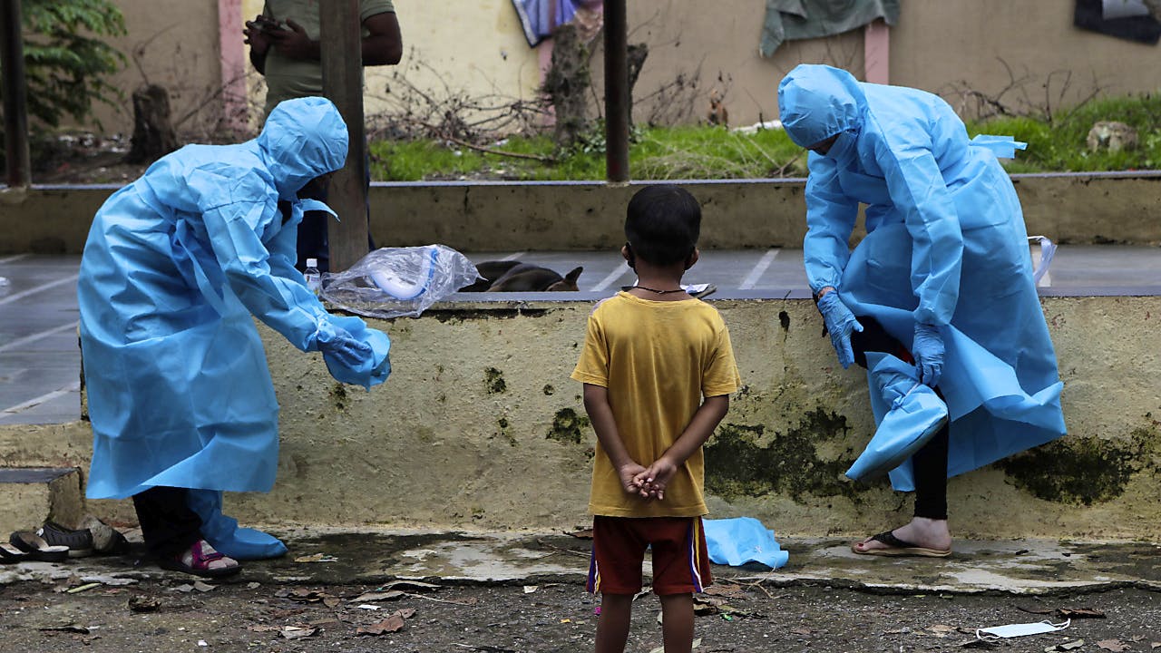 Corona Impfstoff Von Sanofi Soll Weniger Als Zehn Euro Kosten 425 Neuinfektionen In Der Schweiz