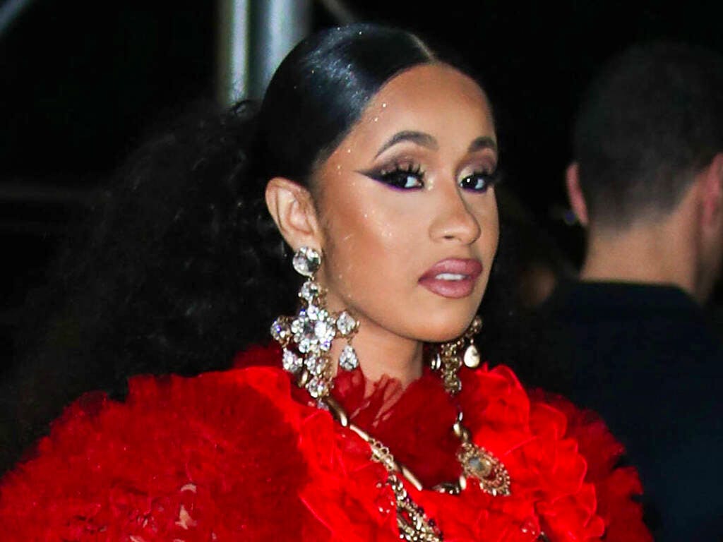 Actu People: Cardi B En A Marre Des Trolls Qui Trafiquent Ses Photos ...