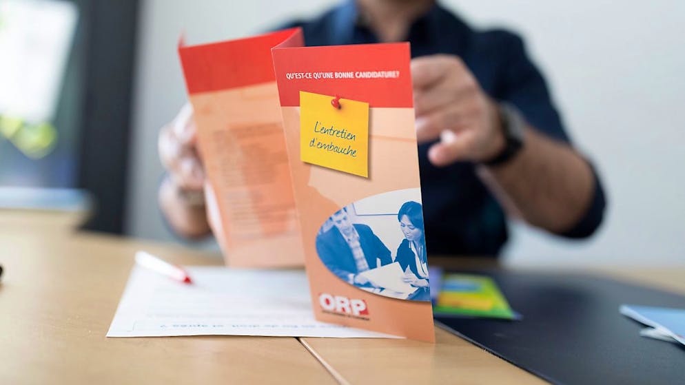 Les chiffres publiés par le Seco dépassent les prévisions des économistes interrogés par AWP, qui s'attendaient à un taux de chômage entre 2,9% et 3,0%. En revanche, les statistiques désaisonnalisées manquent la cible de 3,0% et 2,9% (archives).