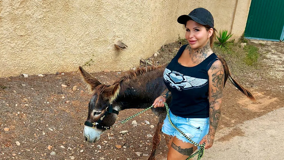 22 Sonntags-Fragen. Aviva Rocks, Pornostar: «Ich habe ungern Macht»