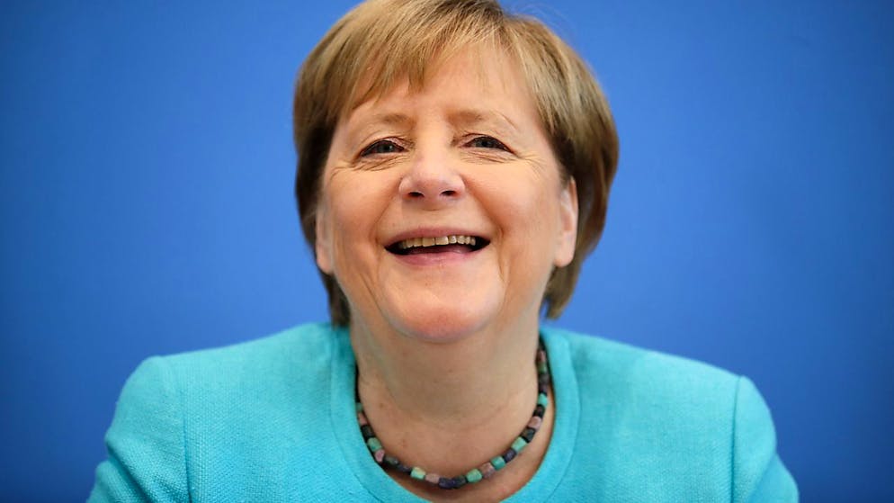 La cancelliera tedesca Angela Merkel in conferenza stampa a Berlino ha ribadito ulteriormente l'importanza di vaccinarsi per tornare alla normalità (foto d'archivio)