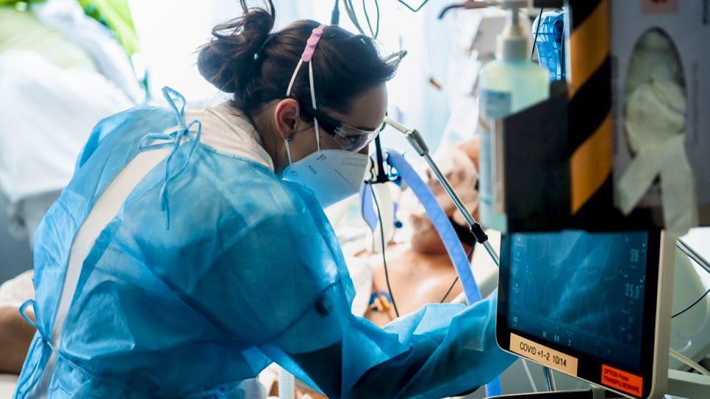 Durante la pandemia il personale di cura ha dato tutto, esponendosi anche al rischio di contrarre il virus.