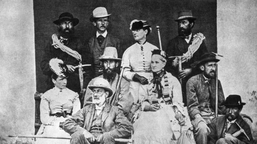 Zermatt ehrt Erstbesteigerin des Matterhorns mit Skulptur - Gallery. Die Bergführer Melchior und Jakob Anderegg mit Mitgliedern der Familie Walker. Lucy Walker (2. von rechts obere Reihe) musste als Berge erklimmende Frau in der damaligen Männerdömane gegen zahlreiche gesellschaftlich Widerstände ankämpfen. (Archivbild)