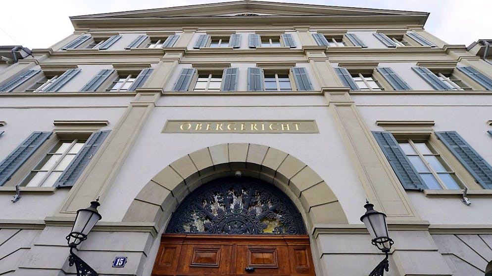 Das Zürcher Obergericht gibt einem deutschen Neonazi Recht. Er muss nun weniger Gebühren zahlen, weil er teilweise freigesprochen wurde. (Symbolbild)