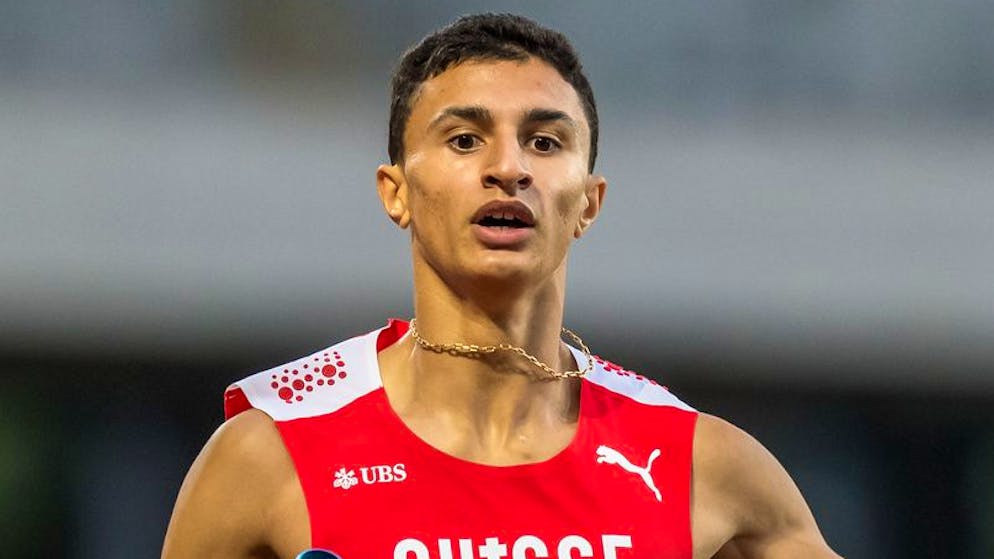 Ricky Petrucciani erreicht das Ziel der 4 x 400 m Staffel bei den European Athletics Team Championships First League in Cluj, am Sonntag, 20. Juni 2021. (KEYSTONE/ATHLETIX.CH/ULF SCHILLER)