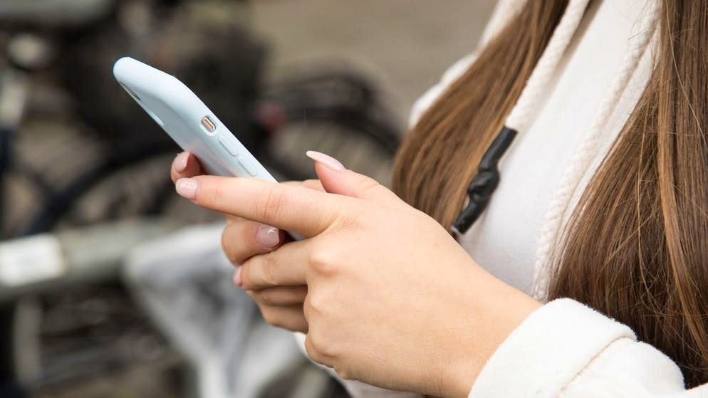 Alcuni sono stati brevemente offline martedì poco prima dell'ora di pranzo.
