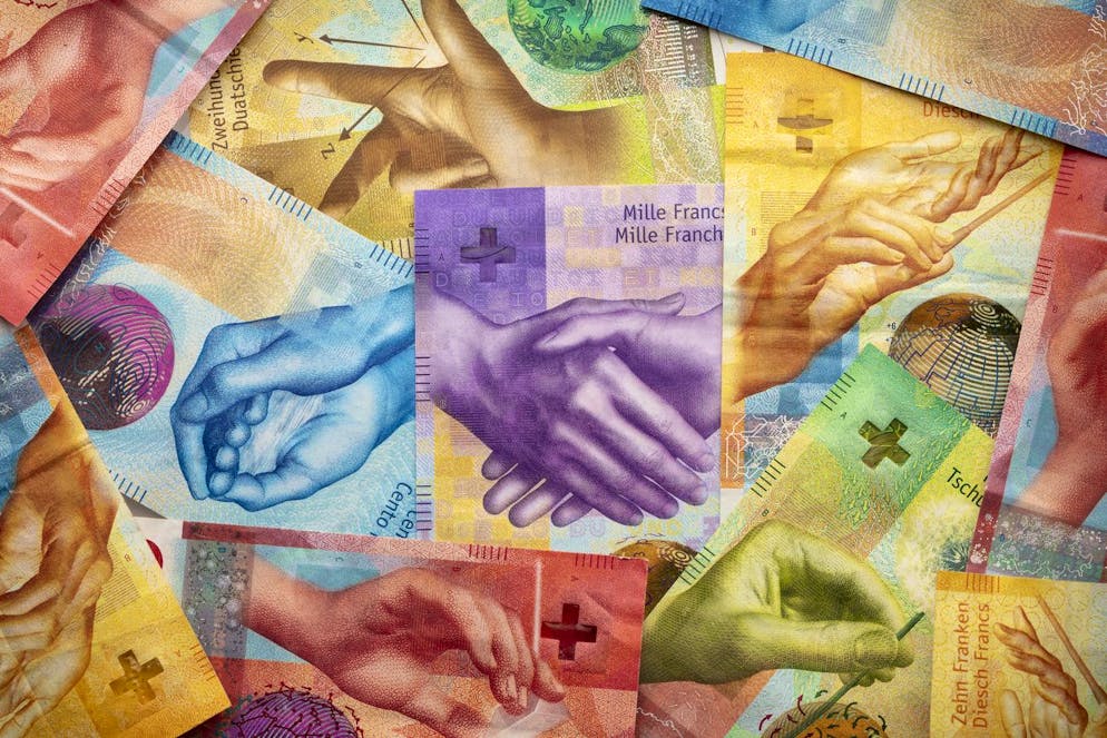 Detail view of the nineth Swiss banknote series: ten, twenty and fifty, hundred, two hundred and thousand Swiss franc note, photographed on November 7, 2019. (KEYSTONE/Gaetan Bally)
Detailansicht der neunten Schweizer Banknoten-Serie: zehn, zwanzig, fuenfzig, hundert, zweihundert und tausend Franken, aufgenommen am 7. November 2019. (KEYSTONE/Gaetan Bally)