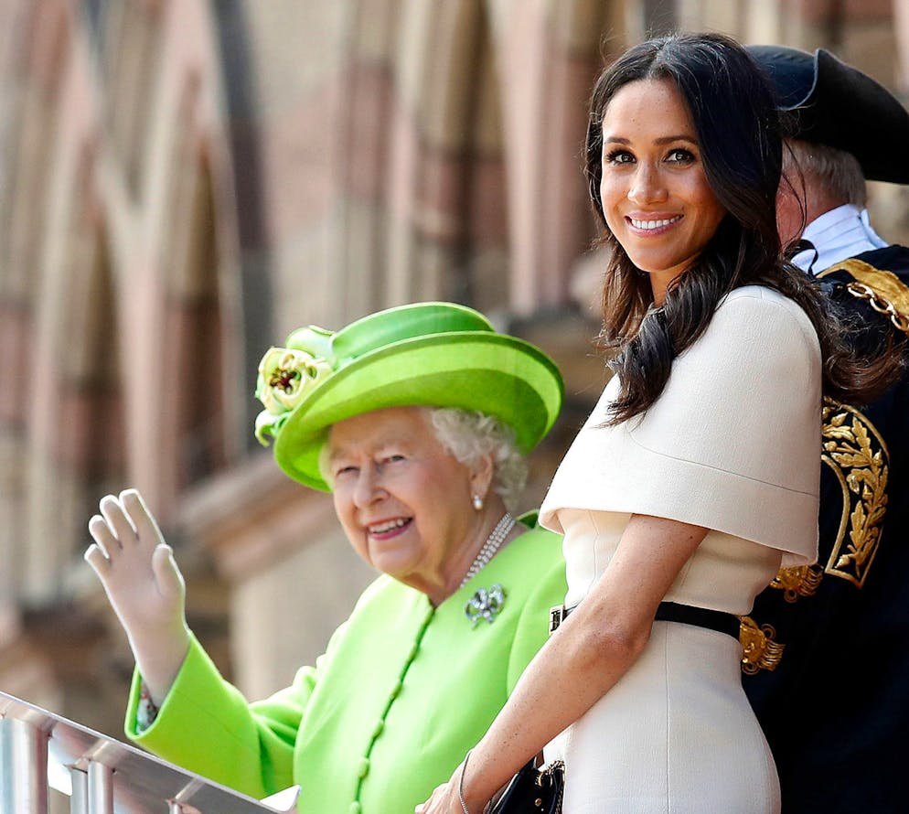 «Du weisst schon, wie man einen Hofknicks macht, oder?»: Harry zu Meghan, kurz bevor sie seine Grossmutter, Königin Elizabeth II., zum ersten Mal traf.