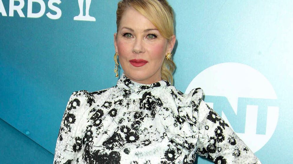 Triste nouvelle . Christina Applegate a été diagnostiquée d’une sclérose en plaques