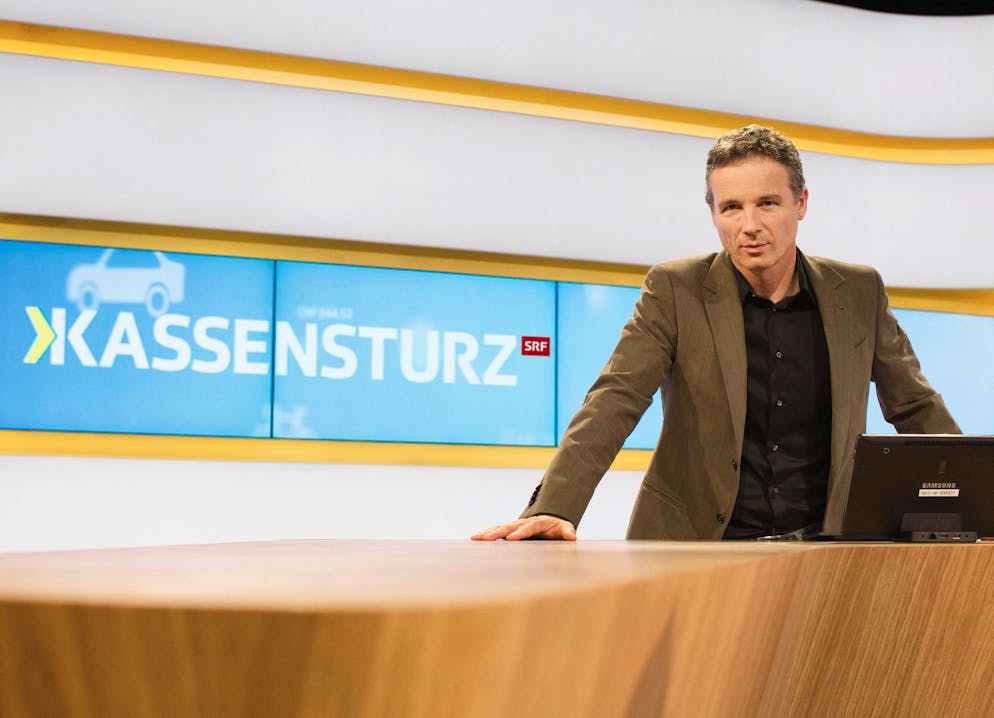 Diese Legenden kehrten SRF den Rücken. Ueli Schmezer
Moderator von Kassensturz

Copyright: SRF/Gian Vaitl
NO SALES
NO ARCHIVES

Die Veröffentlichung im Zusammenhang mit Hinweisen auf die Programme von Schweizer Radio und Fernsehen ist honorarfrei  und muss mit dem Quellenhinweis erfolgen. Jede weitere Verwendung ist honorarpflichtig, insbesondere auch der Wiederverkauf. Das Copyright bleibt bei Media Relations SRF. Wir bitten um Belegexemplare. Bei missbräuchlicher Verwendung behält sich das Schweizer Radio und Fernsehen zivil- und strafrechtliche Schritte vor.
