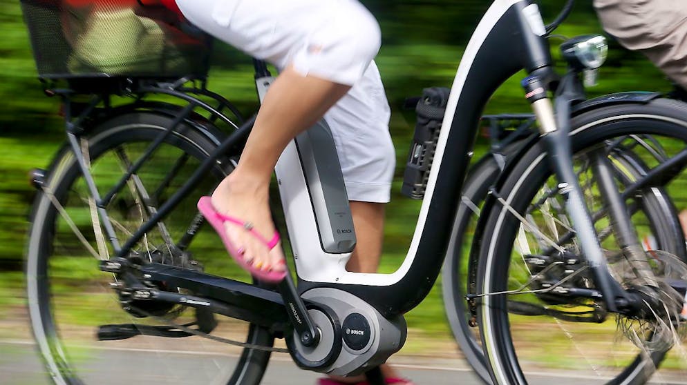 Le e-bike hanno preso piede in Svizzera, ma con esse aumentano pure gli incidenti.
