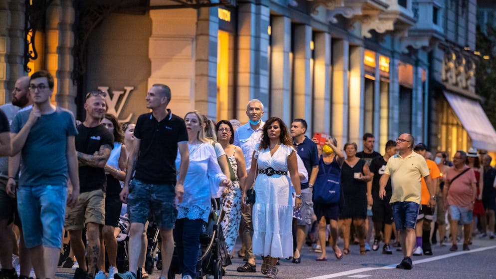 Lugano. Una fiaccolata spontanea per ricordare Marco Borradori