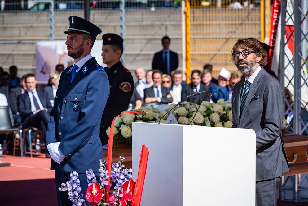 Der Finanzvorstand von Luagno, Michele Foletti, an der Trauerfeier von Marco Borradori. Borradori hatte am 11. August beim Joggen einen Herzstillstand und ist verstorben. Borradori hatte fuer die Lega politisiert und wurde 2013 zum Stadtpraesidenten von Lugano gewaehlt. Fotografiert am 17. August 2021 in Lugano (Keystone/Ti-Press/Davide Agosta)