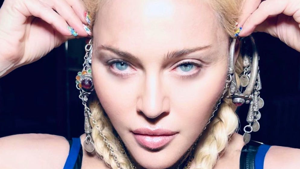 Kolumne am Mittag. Madonna, wann hörst du auf, deiner Jugend nachzurennen?