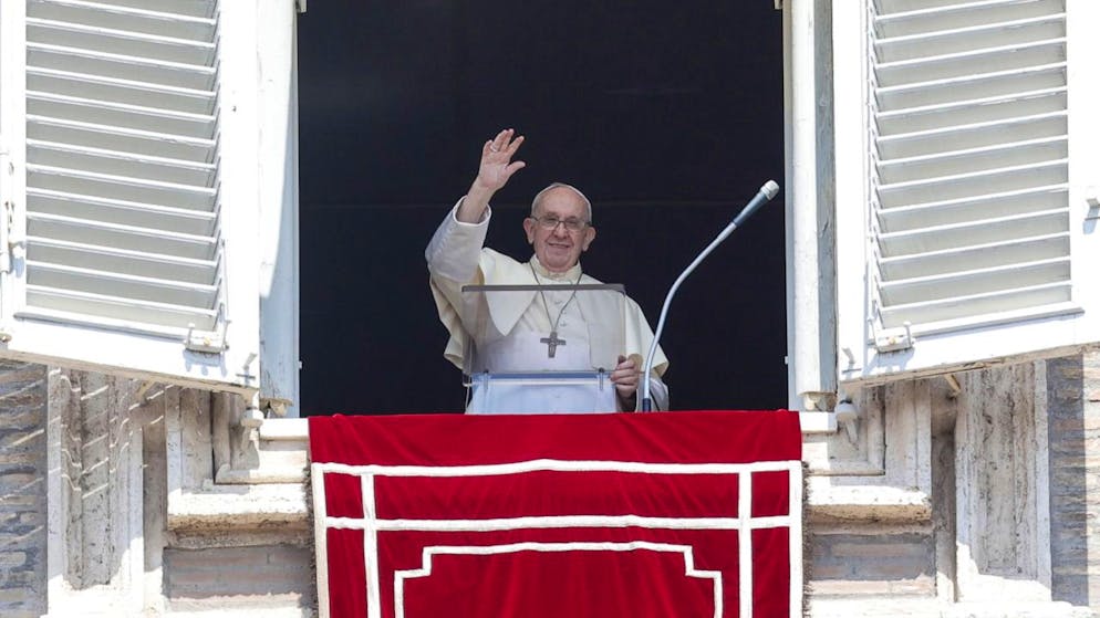 Secondo Papa Francesco vaccinarsi è un atto di amore e un modo semplice per prenderci cura degli altri, specialmente dei più vulnerabili.