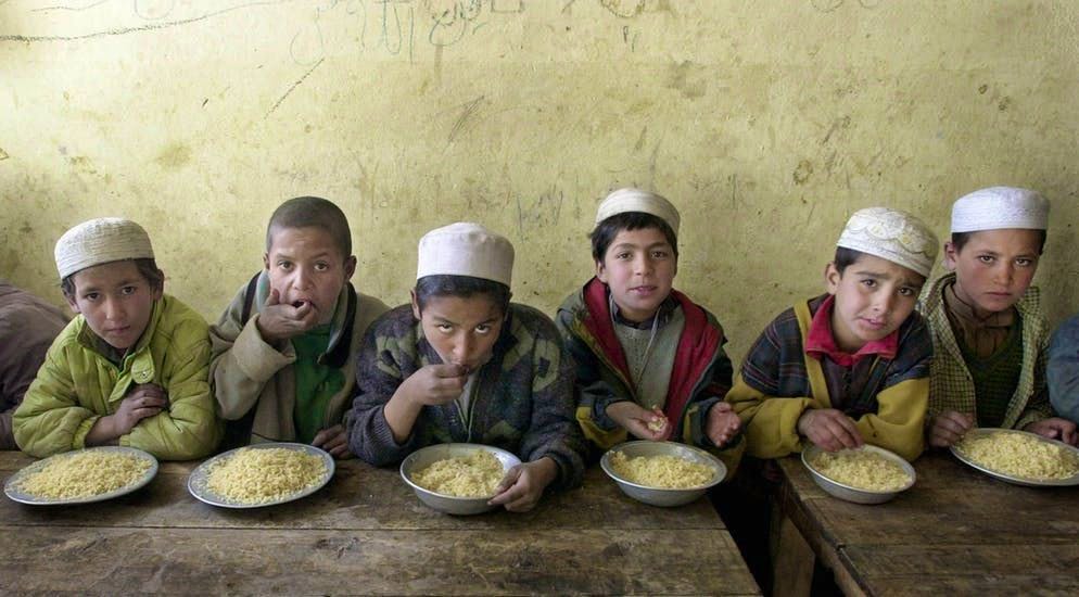 Non ci sono dati sulle vittime di quel periodo. Il fatto è che durante i cinque anni del regime talebano, molti bambini afgani sono rimasti orfani.