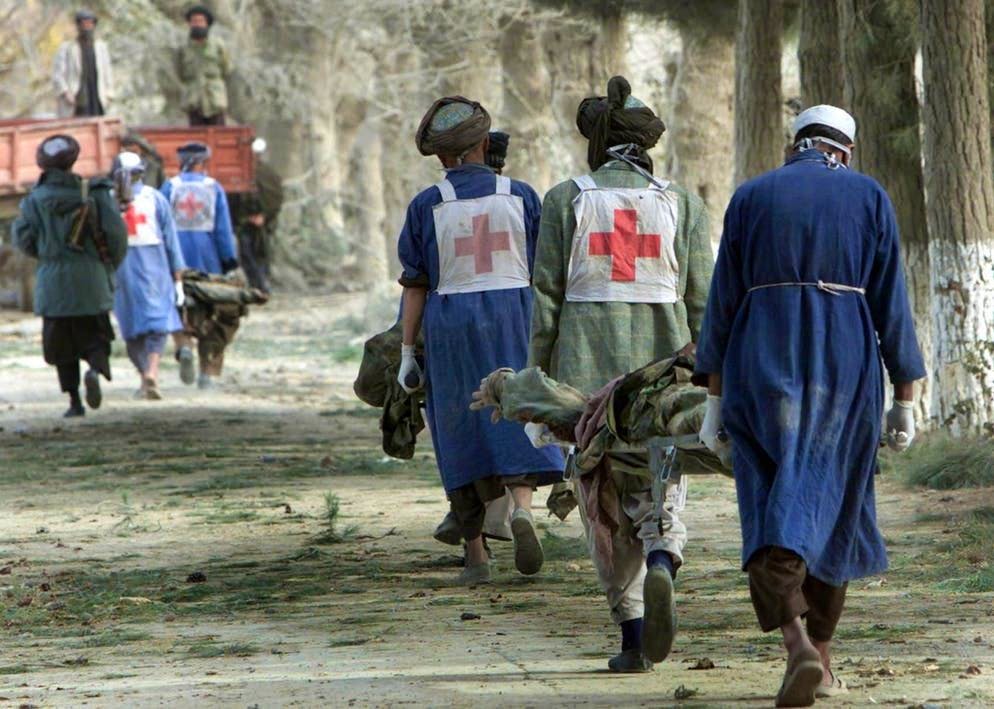 Le Nazioni Unite accusano ripetutamente i Talebani di commettere atrocità contro la popolazione. Si contano 15 massacri tra il 1996 e il 2001 che sono 