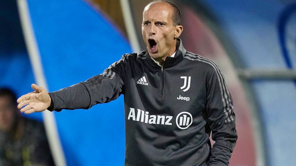 Juventus' coach Massimiliano Allegri gives instructions during the 'Berlusconi trophy' soccer match between Monza and Juventus in Monza, near Milan, Italy, Saturday, July 31, 2021. (AP Photo/Antonio Calanni)