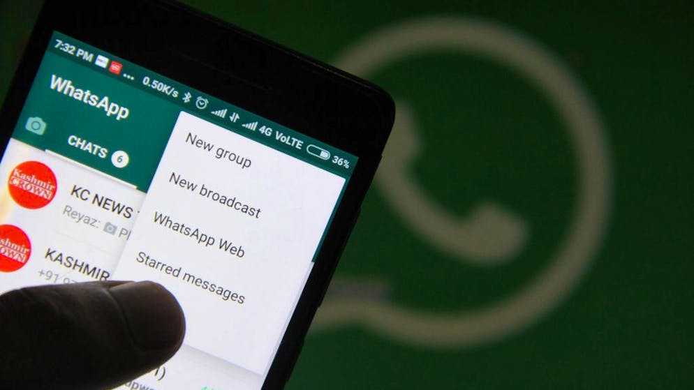 Der Faktencheck-Bot soll vor allem gegen Fake News, die in WhatsApp-Gruppen geteilt wird, helfen.