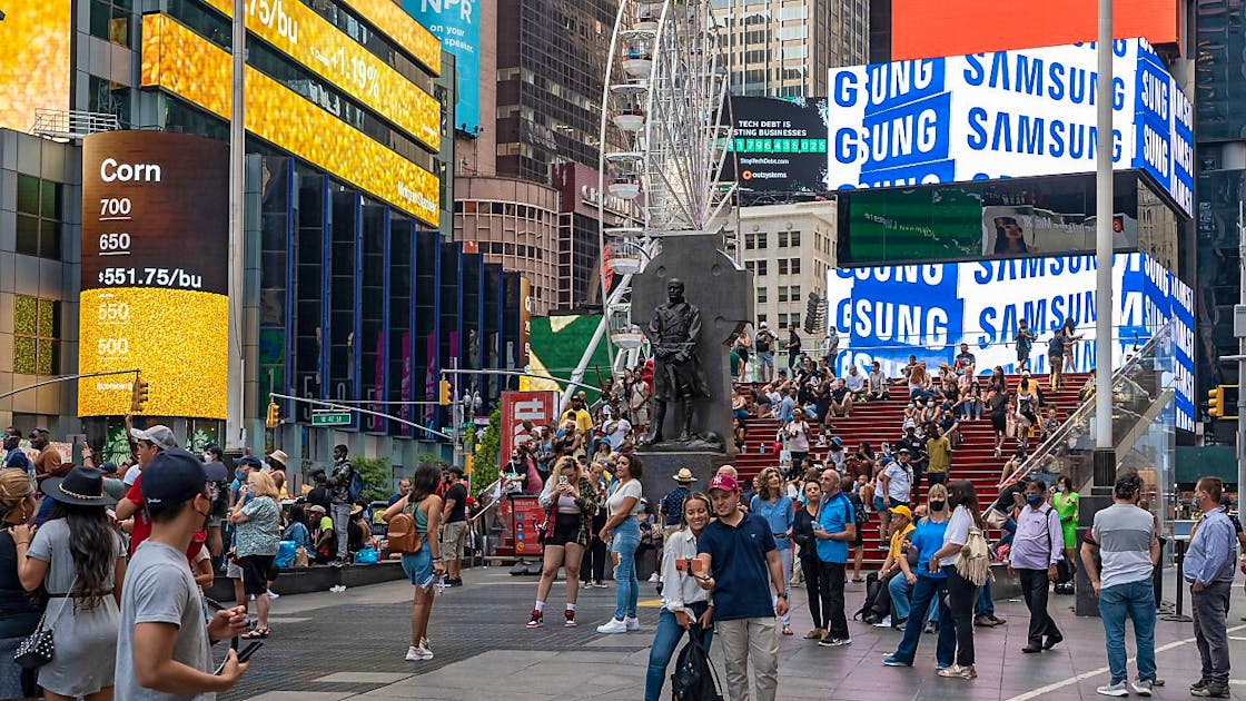 Times Square now has a ferris wheel