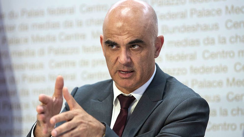 Bundesrat und Gesundheitsminister Alain Berset wird erneut von einer früheren Affäre eingeholt. (Archivbild)