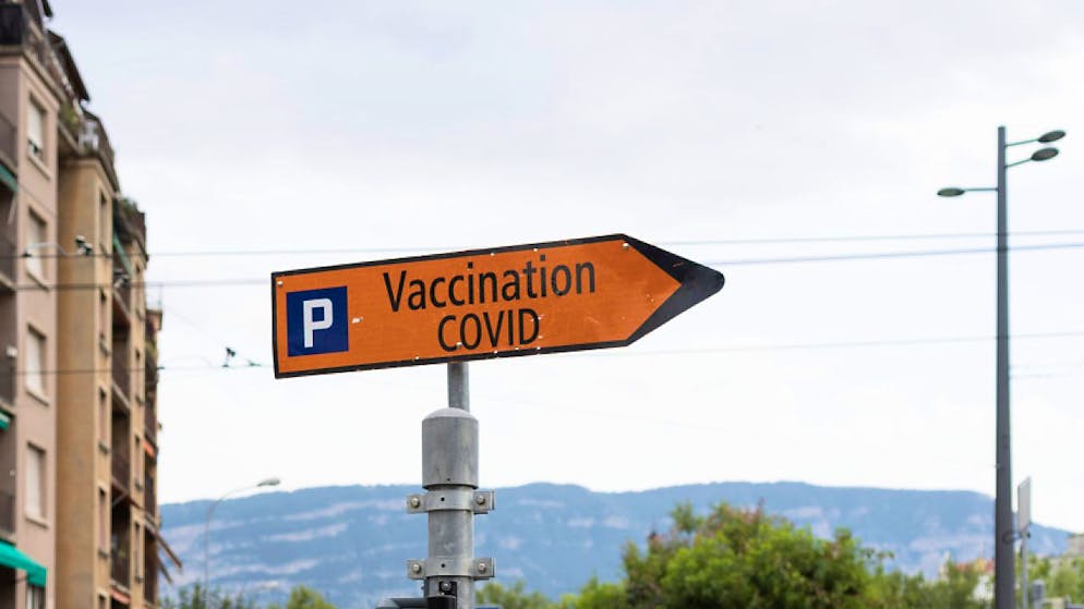 In Svizzera, nelle ultime 24 ore, si sono registrati 3202 nuovi casi di coronavirus.