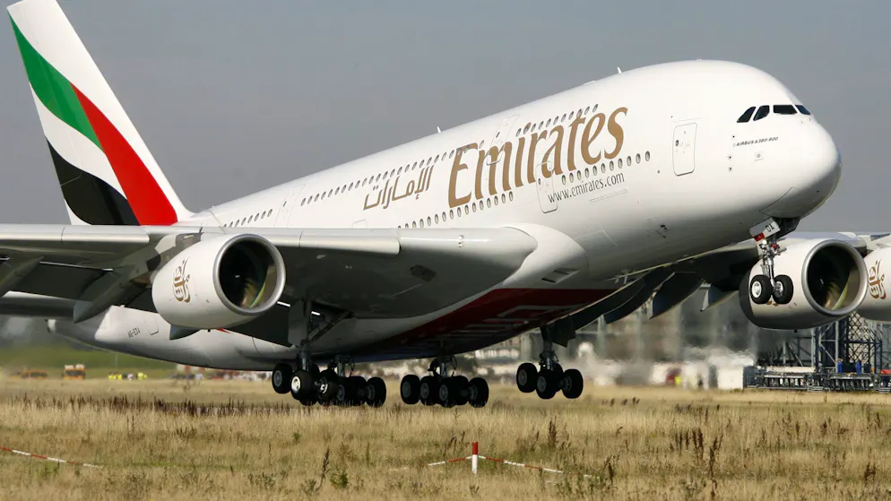 Passagiere an die Decke geschleudert. Heftige Turbulenzen auf Flug nach Dubai fordern 14 Verletzte
