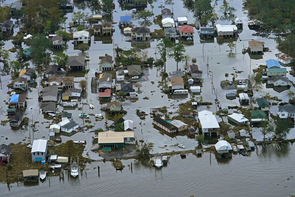 Les eaux de crue se retirent lentement à la suite de l'ouragan Ida à Lafitte, en Louisiane, le mercredi 1er septembre 2021.