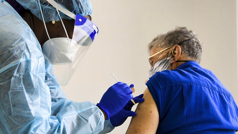 AstraZeneca si impegna a consegnare le dosi promesse.