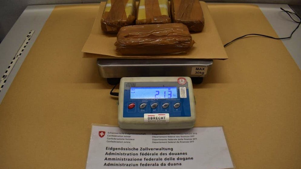 Plus de six kilos d'héroïne ont été découverts dans un véhicule immatriculé en Serbie lors d'un contrôle à la douane d'Oberriet (SG).