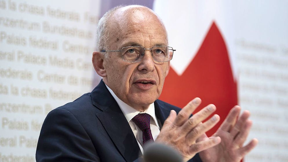 Bundesrat Ueli Maurer (SVP) steht in der Kritik. In der Fragestunde richtige die SP neun Fragen zum Verhalten von Maurer an Bundespräsident Guy Parmelin (SVP). (Archivbild)