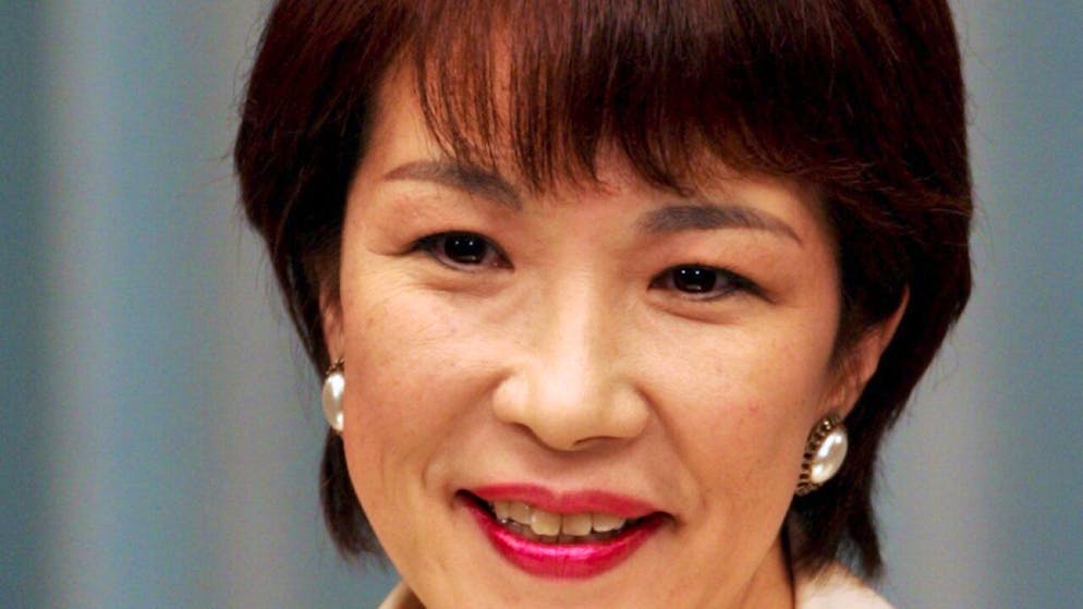 Sanae Takaichi, femme politique nationaliste est opposée aux excuses du Japon pour son passé militariste.