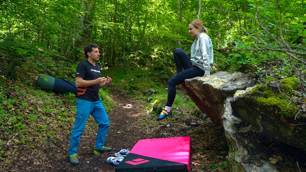 Fitnesstrend Bouldern. So wirst du selbst zum ruhenden Felsen