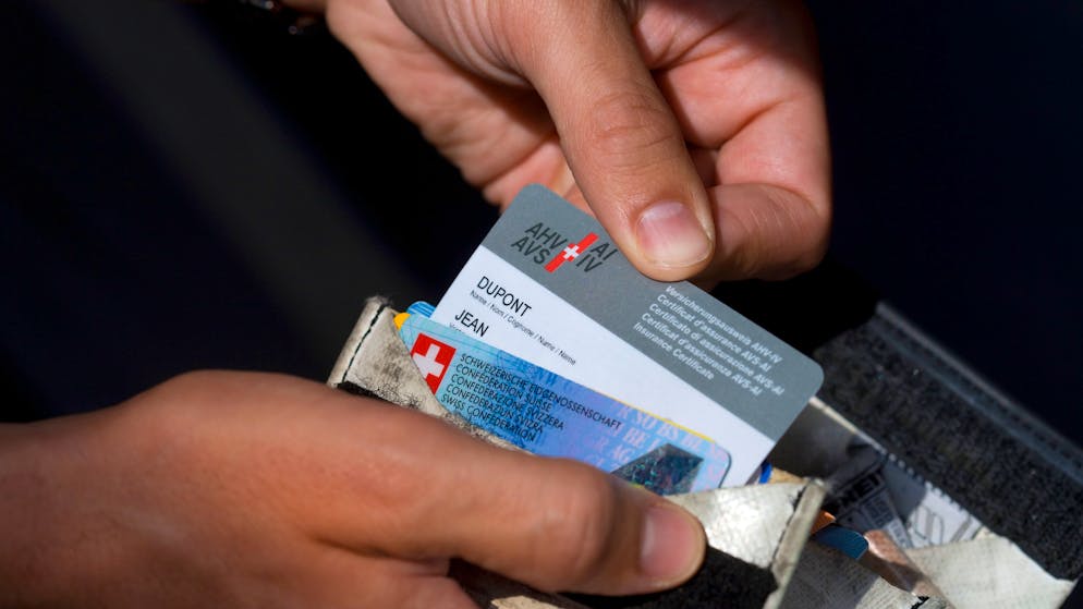 AHV/IV-Rentner sollen mehr Geld erhalten.