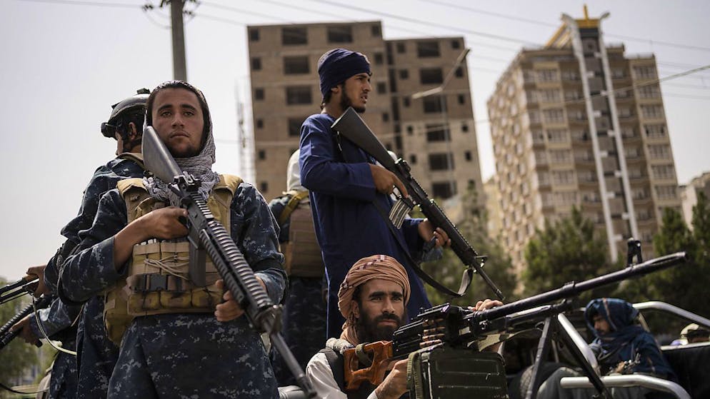 Depuis le retour au pouvoir des talibans le 15 août, l'Afghanistan est en partie à l'arrêt, notamment en raison de l'interruption des flux financiers avec l'étranger.