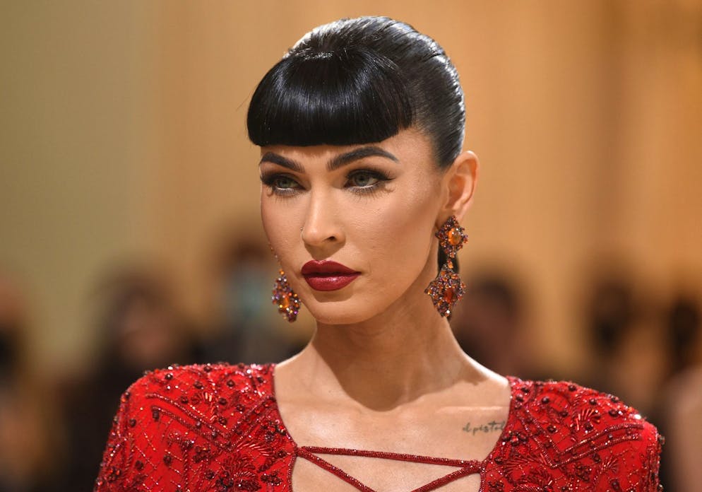 Megan Fox wehrt sich nach Fremdgeh-Gerüchten. Nachdem die Hollywood-Schauspielerin einen kryptischen Instagram-Post verfasste und danach alle Beiträge löschten, spekulierten Fans über eine Beziehungskrise. 