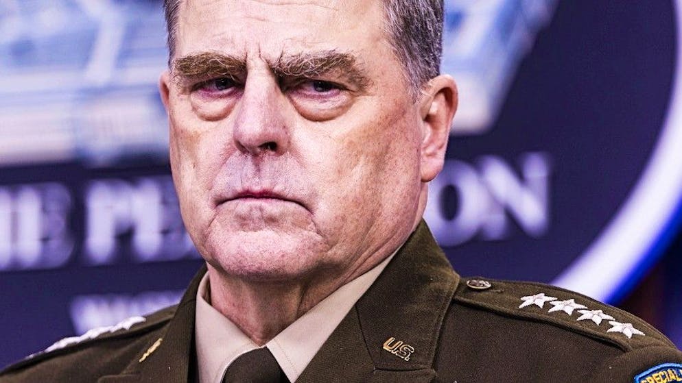Selon les auteurs, Mark Milley a agi pour éviter une rupture historique dans l'ordre international.