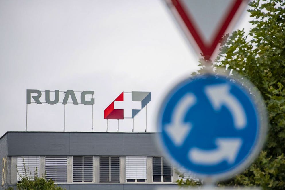 Blick auf den Ruag-Hauptsitz in Emmen LU: Erstmals wird bekannt, was beim Kauf der Leopard-Panzer hinter den Kulissen ablief.