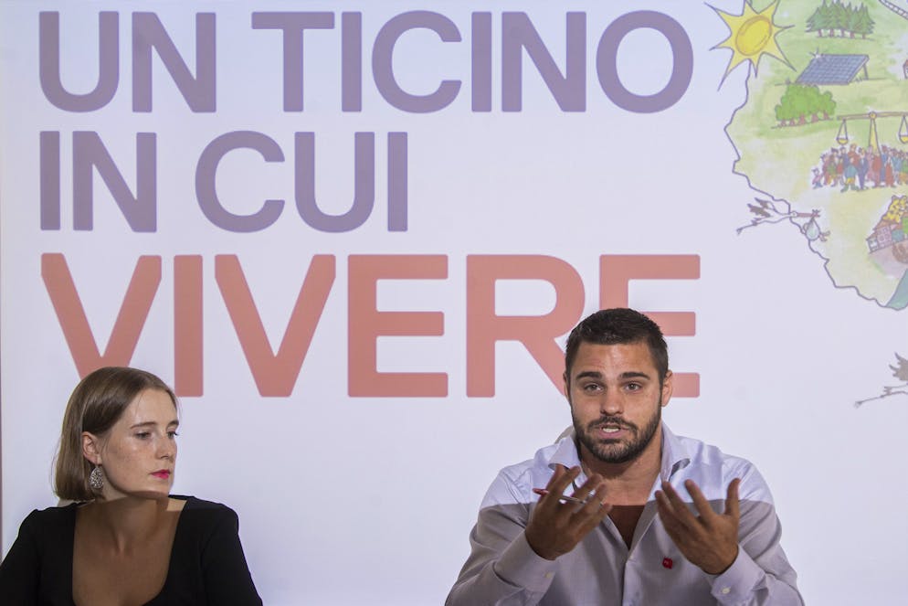 Bellinzona: presentazione documento «Un Ticino in cui vivere» del Partito Socialista. Nella foto i co presidenti del PS cantonale Laura Riget e Fabrizio Sirica, durante la presentazione del documento "Un Ticino in cui vivere" del Partito Socialista. © Ti-Press / Samuel Golay