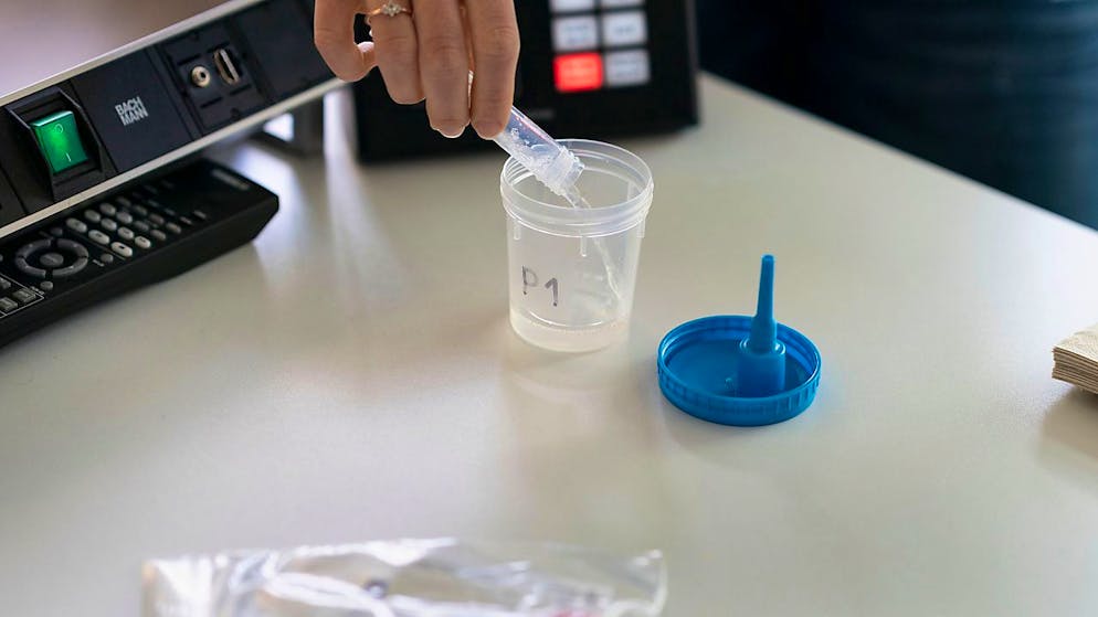 In verschiedenen Kantonen finden seit den Sommerferien regelmässige Tests an Schulen statt. Im Thurgau gab es bisher nur Ausbruchstests. Dies könnte sich ändern. (Symbolbild)