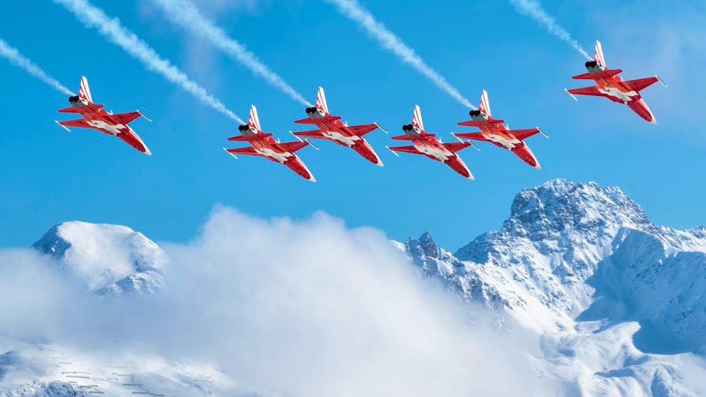 La "Patrouille Suisse" ai Campionati del mondo di sci del 2017 a St. Moritz