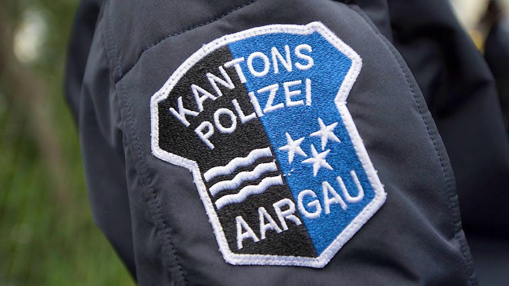 Die Kantonspolizei Aargau sucht einen jungen Mann, der in Berikon AG eine 72-jährige Frau sexuell nötigte. Die Frau wehrte sich erfolgreich. (Symbolbild)