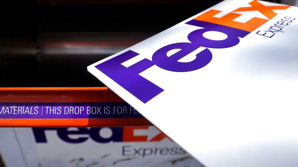 Alors que de nombreux secteurs peinent actuellement à recruter, Fedex met en avant ses salaires "très compétitifs", sa couverture santé et la priorité accordée à la sécurité de ses employés. (archives)
