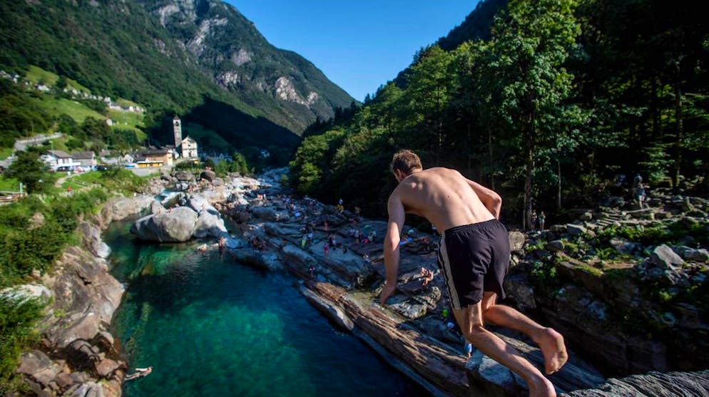Uno dei luoghi più battuti dai turisti, il Ponte dei Salti a Lavertezzo