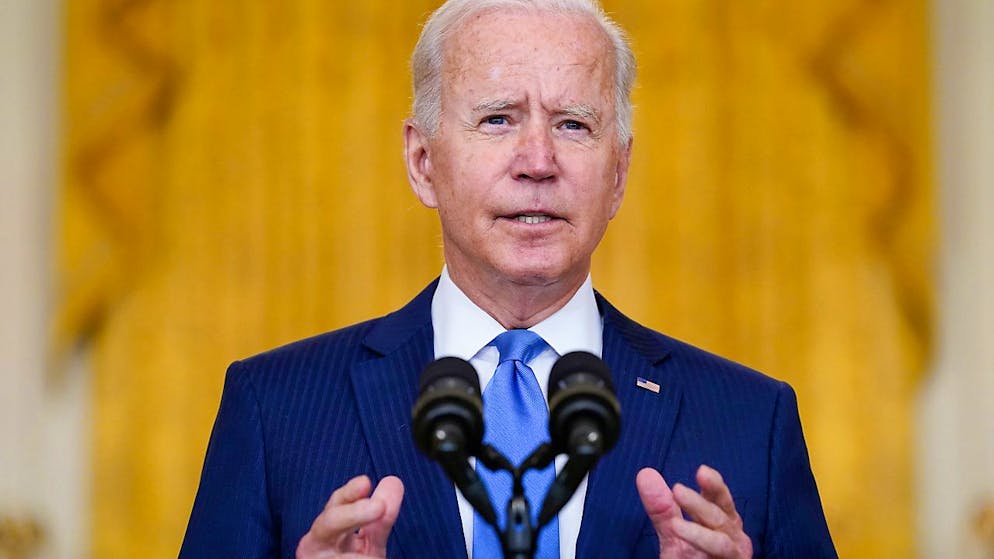 Joe Biden, Präsident der USA, hält eine Rede über die Wirtschaft im East Room des Weißen Hauses. Foto: Evan Vucci/AP/dpa