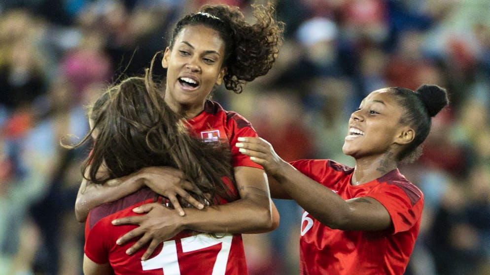 Svenja Fölmli (17) und Coumba Sow schossen je ein Tor beim 4:1 gegen Litauen