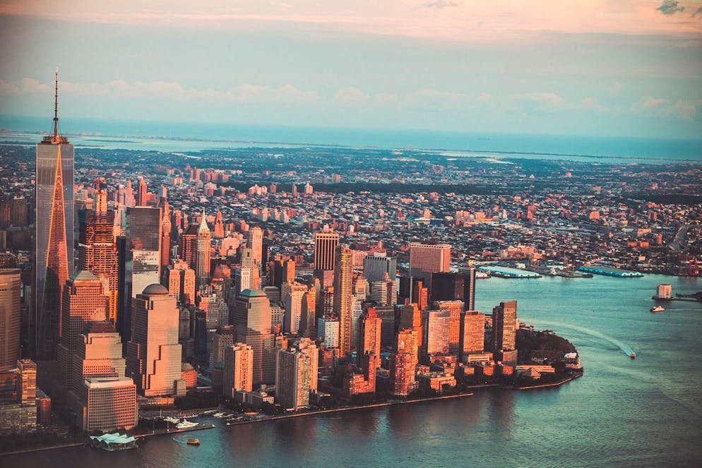 Les voyageurs devront de plus se faire tester dans les trois jours avant leur voyage vers les Etats-Unis, et porter un masque.