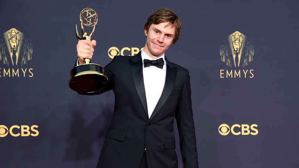 LOS ANGELES, CALIFORNIA - SEPTEMBER 19: Evan Peters, winner of the Outstanding Supporting Actor In A Limited Or Anthology Series Or Movie award for ‘Mare Of Easttown,’ poses in the press room during the 73rd Primetime Emmy Awards at L.A. LIVE on September 19, 2021 in Los Angeles, California. (Photo by Rich Fury/Getty Images)